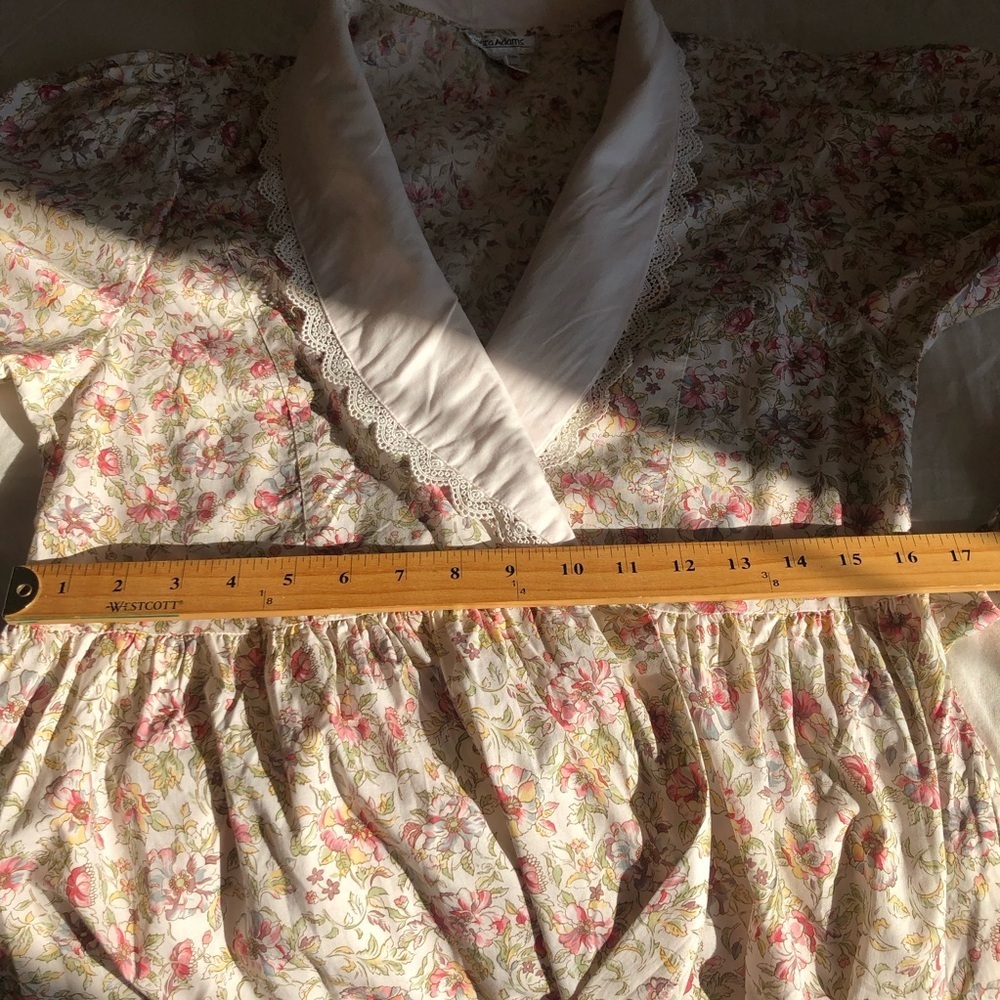 Vintage Laura Adams Floral Robe Wrap Cottage Prairie Maxi Dress M/L - Picture 9 of 11